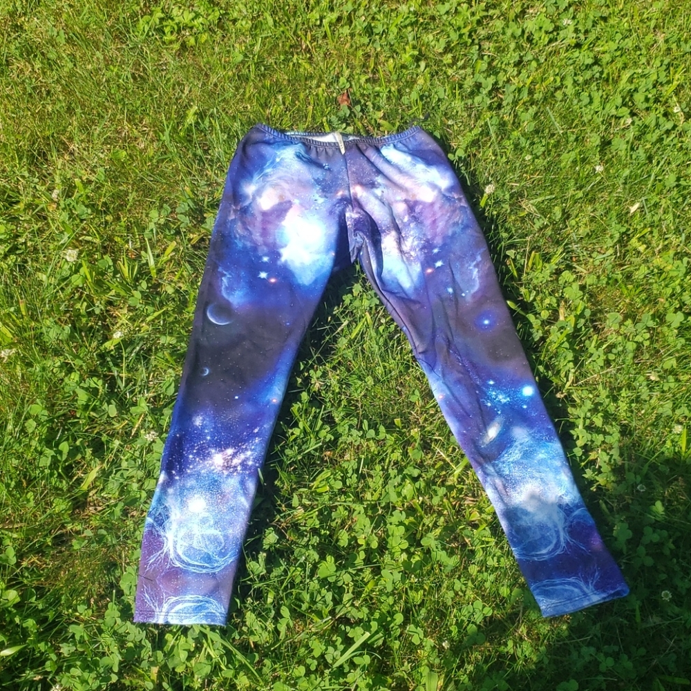 2/$15🔥 Galaxy Leggings